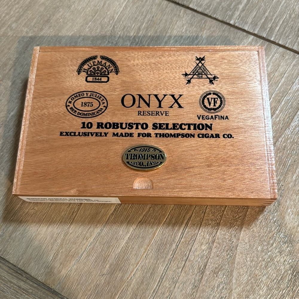 Onyx Cigar box